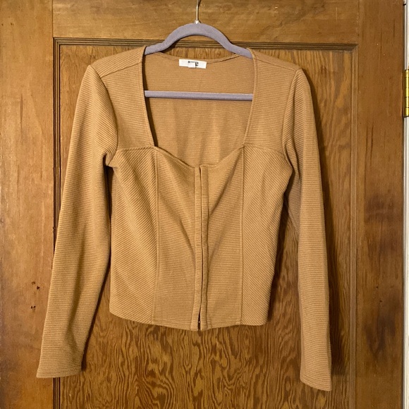 Square-neck Steve Madden Top - Picture 1 of 3